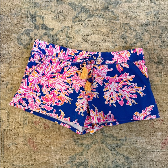 Lilly Pulitzer Pants - Lilly Pulitzer EUC Colorful Women's Shorts with Pockets and Tassels
